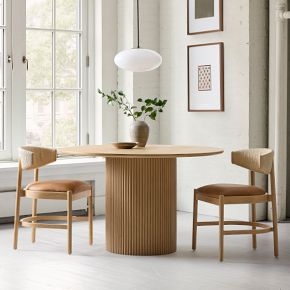 Round Dining Table with Fluted Pedestal Base and Oak