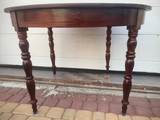 Round Table with Circular Apron and Antique Turned Legs