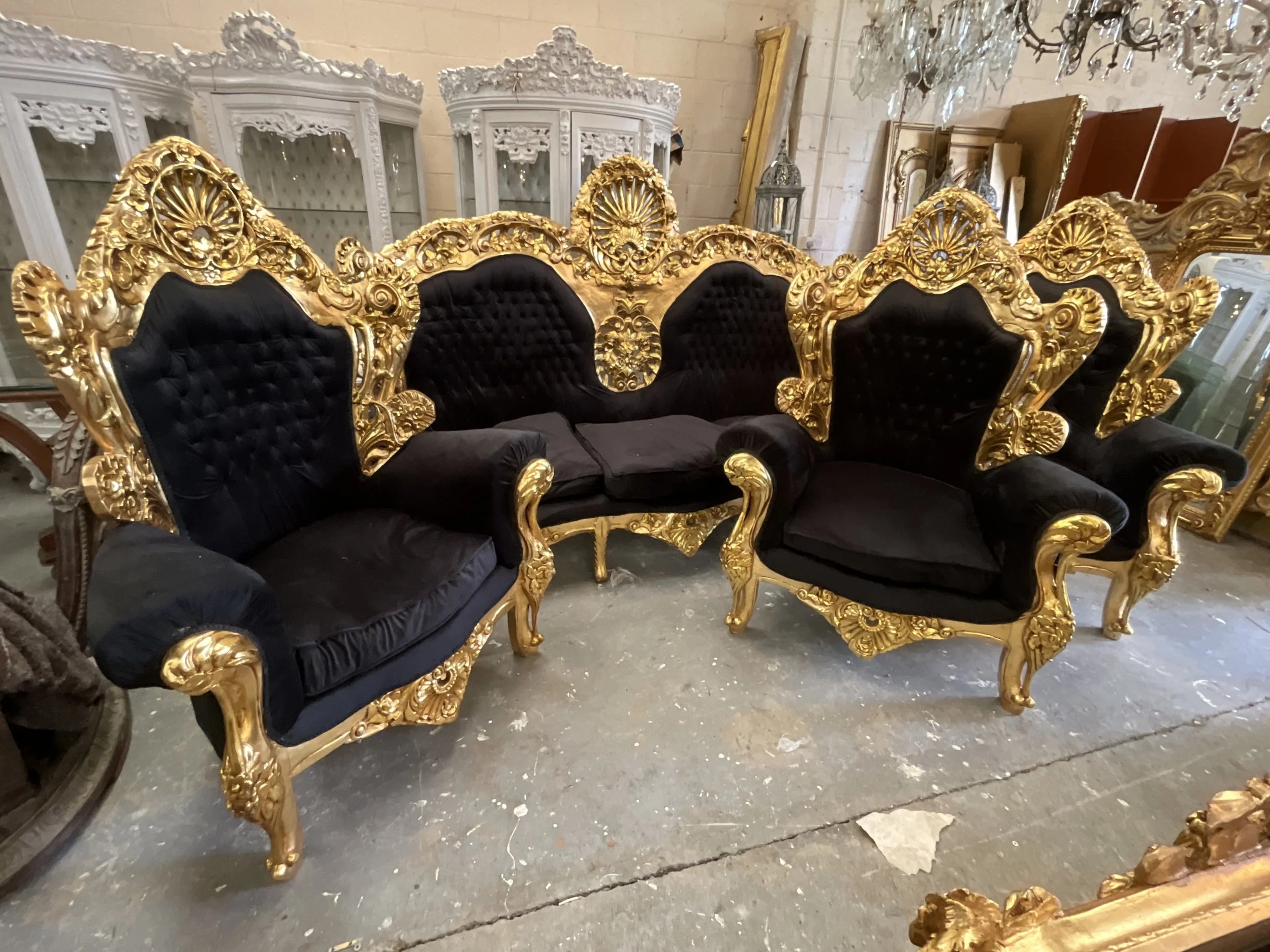 Salon Furniture Set Shell Motif Baroque Salon Furniture Set