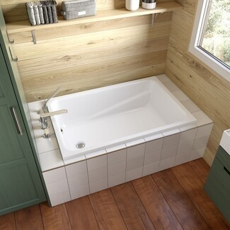 Soaking Bathtub: White Tile Apron Tiny House Soaking Tub