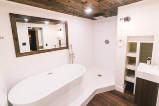 Soaking Tub: Open Wet Room Layout Tiny Home Wet Room Ideas