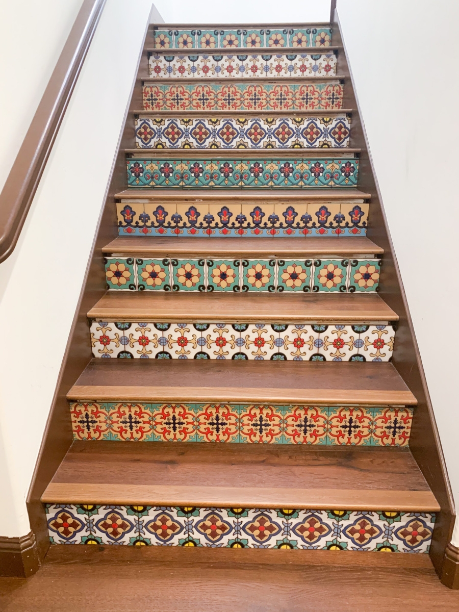 Staircase With Vibrant Motifs: Colorful Staircase Design