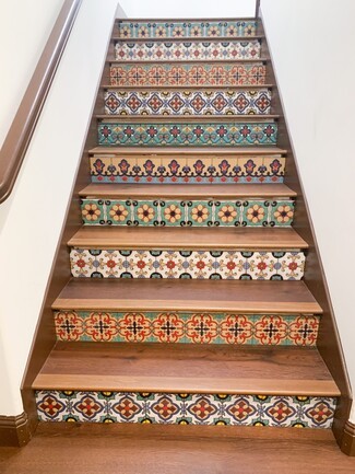 Staircase With Vibrant Motifs: Colorful Staircase Design