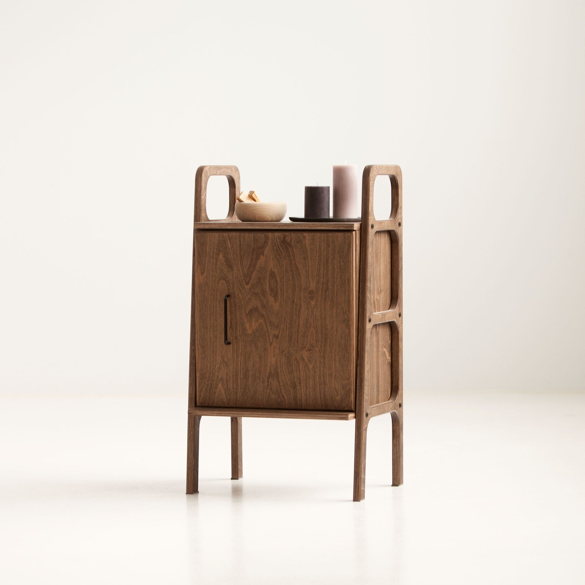 Storage Cabinet: Side Handle Frames with Plywood Edges