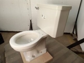 Two Piece Toilet with Side Flush Handle in Classic Standard Cadet Style