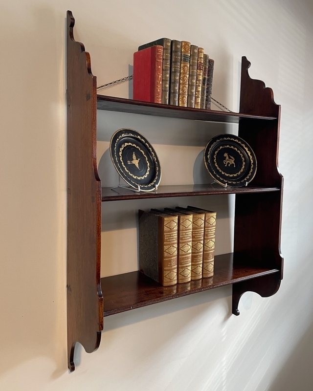 Wall Bookshelf: Scalloped Sides Vintage Mahogany Book Display
