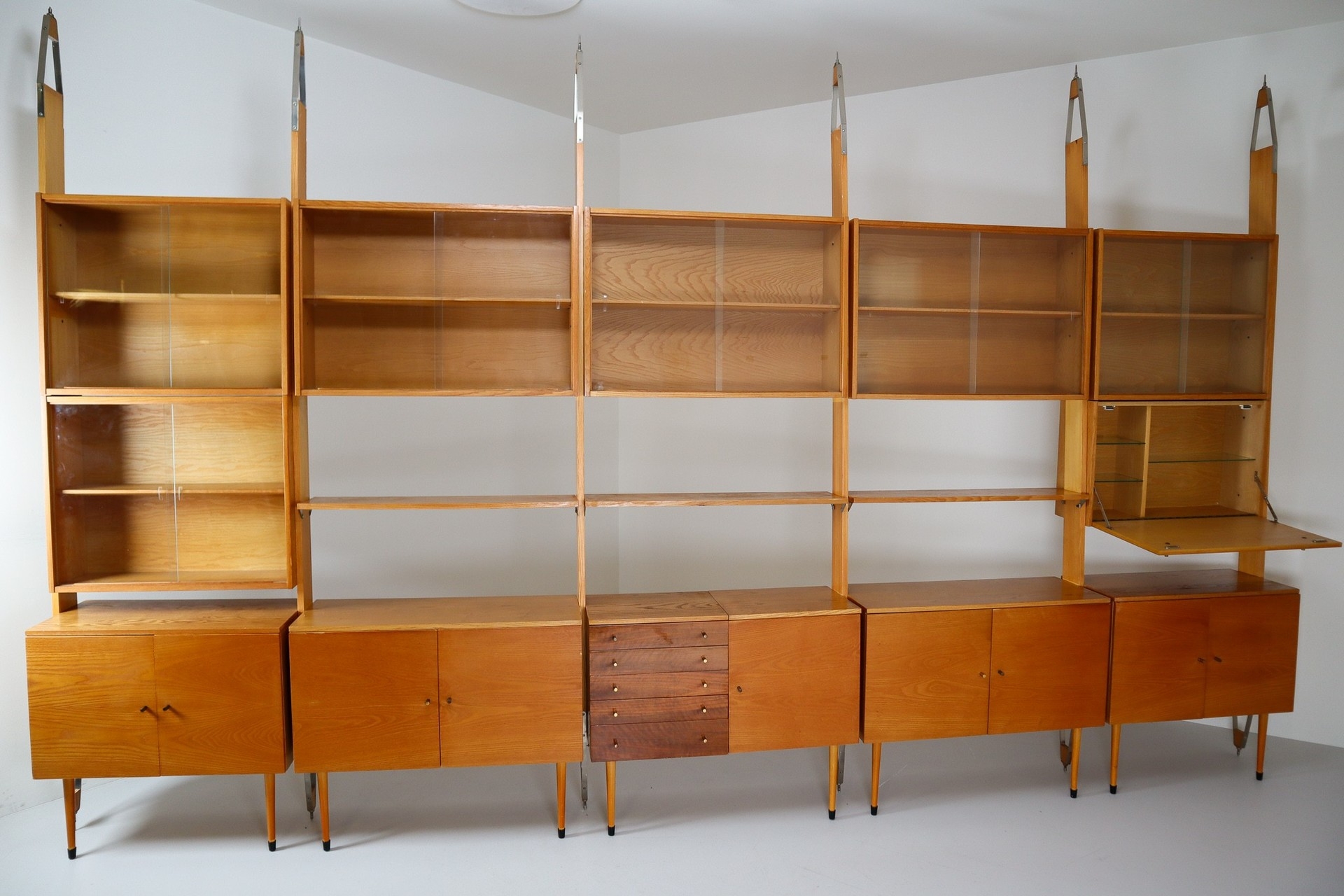 Wall Unit Tension Pole Mounting Prague Modular Shelving System
