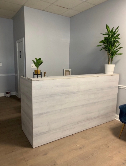 Zero Custom reception desk 4 ft to 5Ft  DFS Designs