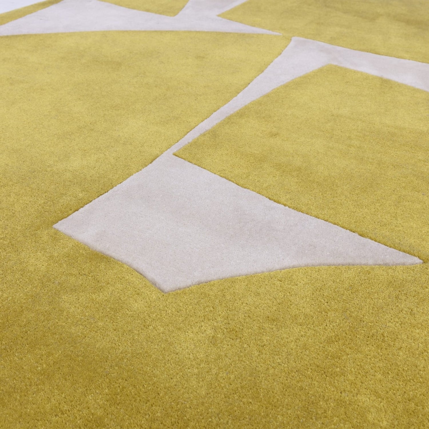 Area Rug Carved Geometric Kite Pattern In Chartreuse