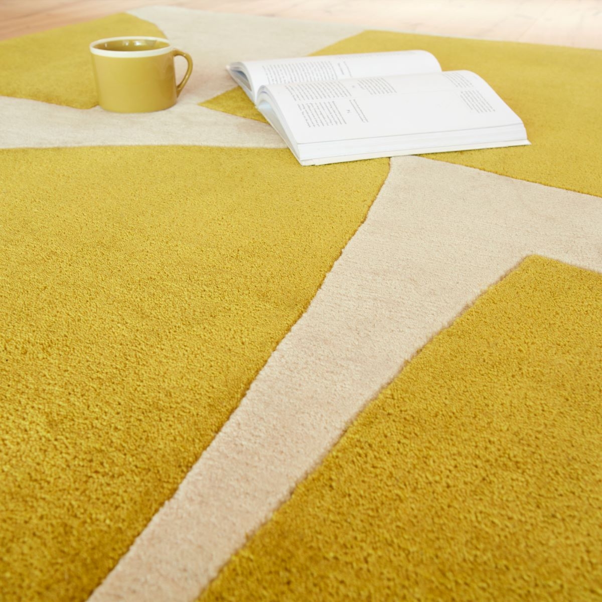 Area Rug Geometric Kite Motif Plush Yellow Textile