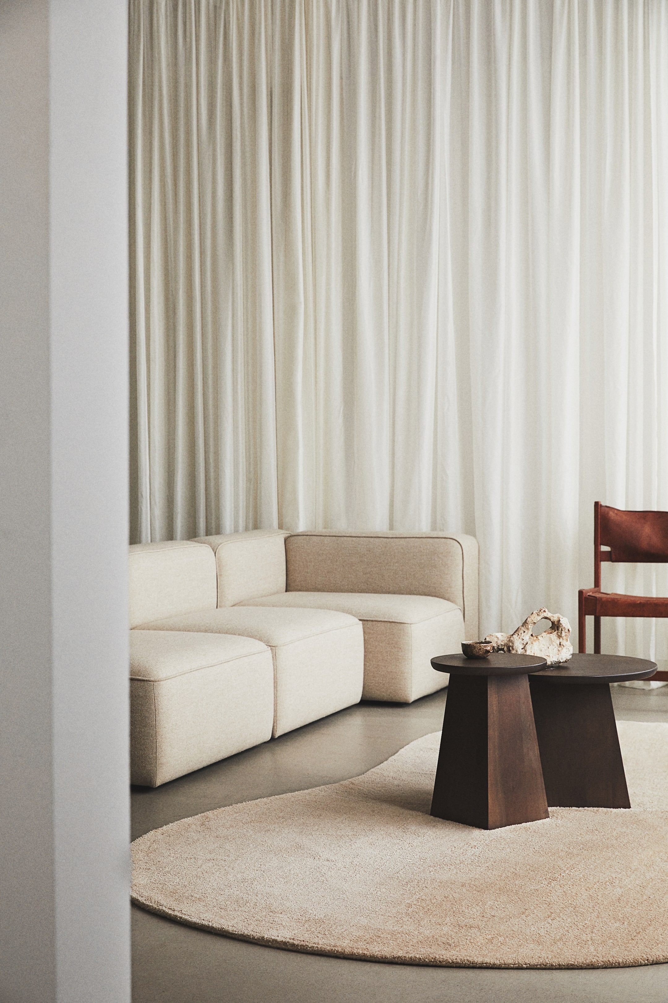 Asymmetric Rug: Light Beige Tone Organic Shaped Area Rug