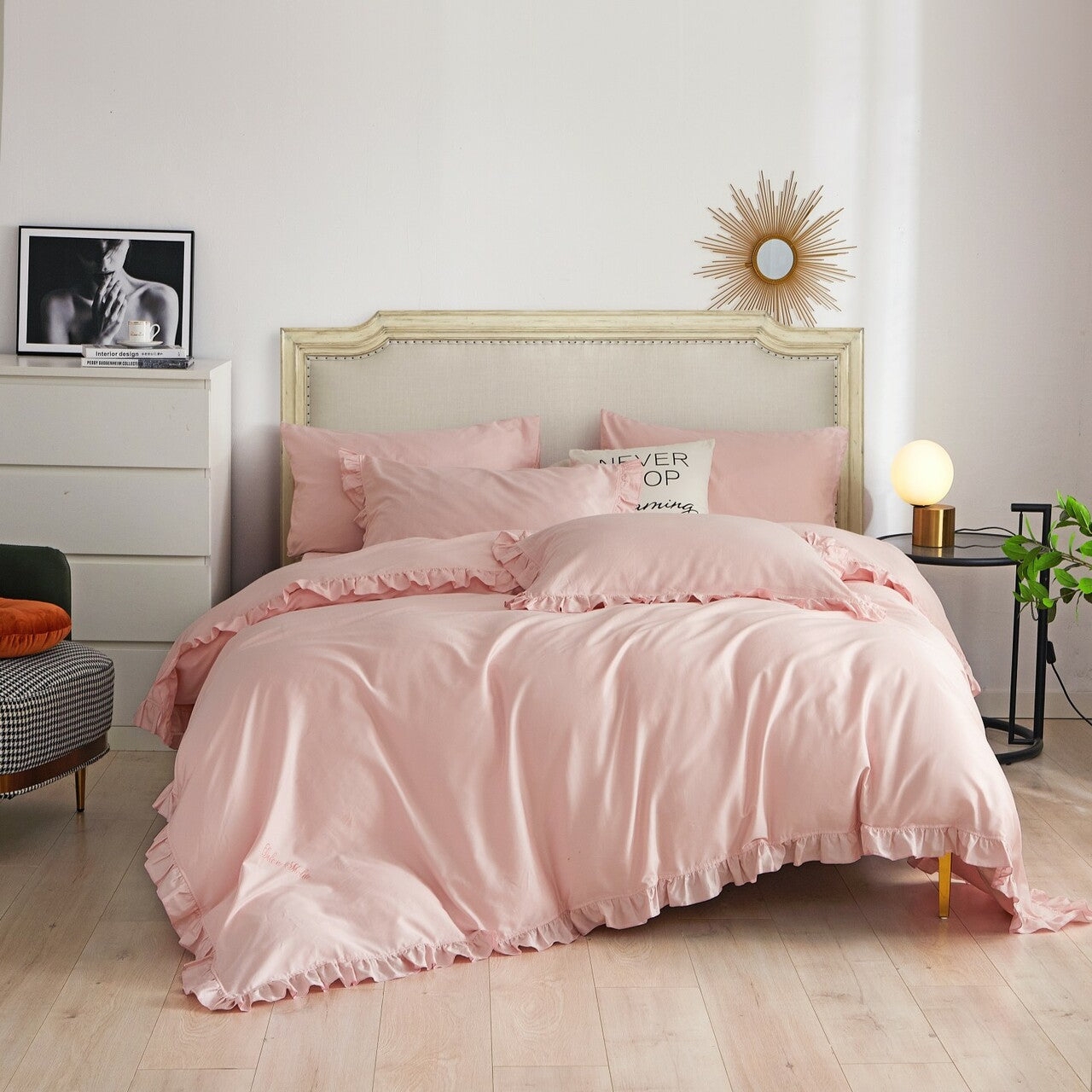 Bedding Set Blush Ruffle Edge Starburst Wall Decor