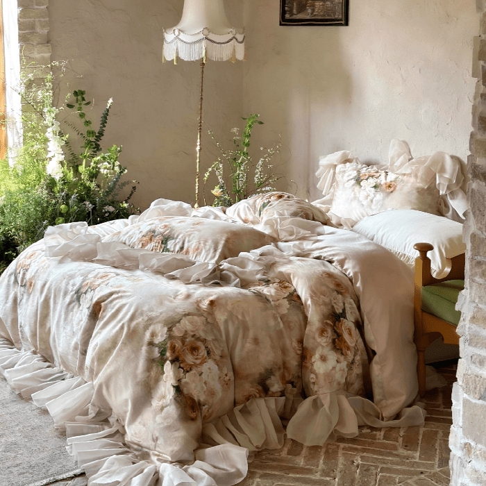 Bedding Set Cream Vintage Floral Print Tiered Ruffles