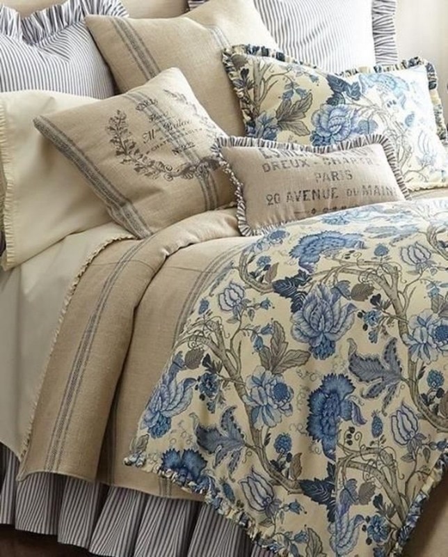 Bedding Set Floral Toile French Script Accent Pillow