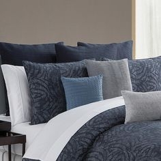 Bedding Set: Organic Pattern Layered Masculine Bedding Set