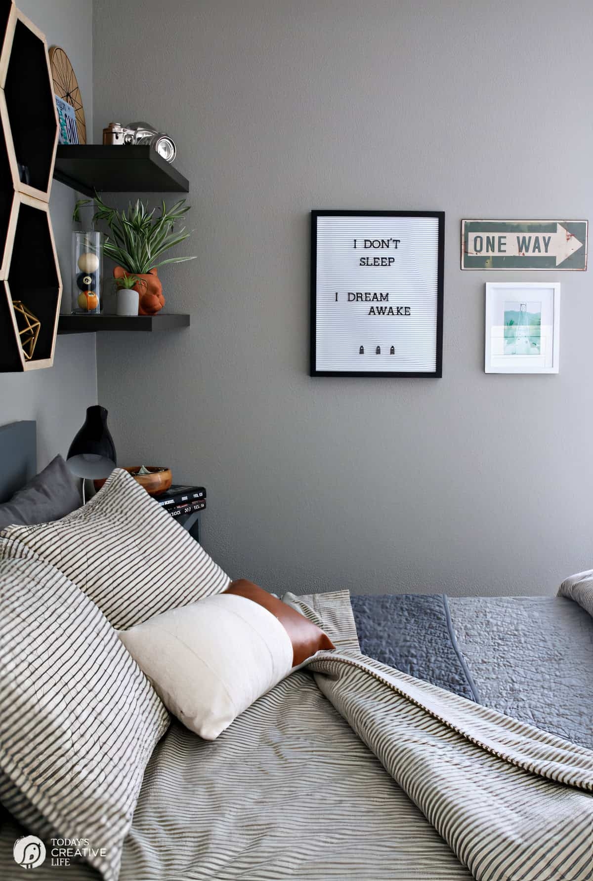 Bedroom Decor: Matte Grey Palette with Grey Boys Bedroom Ideas