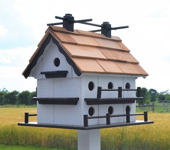 Birdhouse: Cedar Shingle 14 Room Purple Martin House