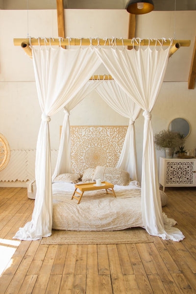 Canopy Bed Curtain using Bamboo Suspension for Bed Frame