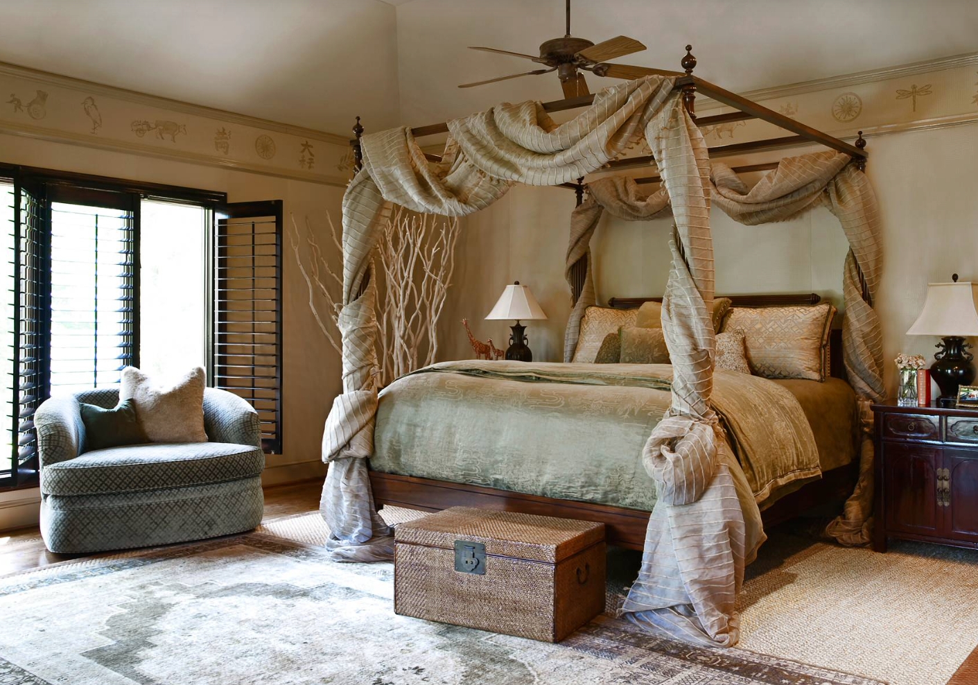 Canopy Bed having Woven Storage Trunk and Global Decor