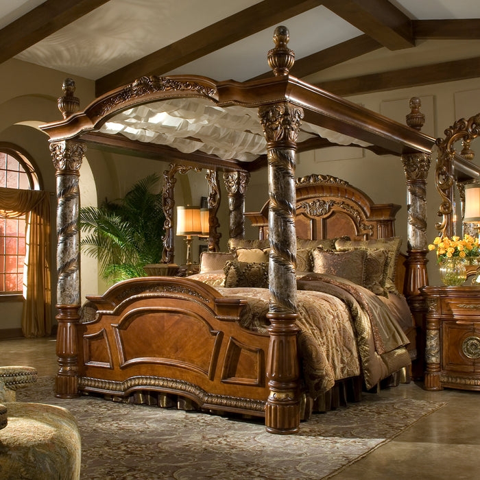 Romantic King Size Canopy Bed