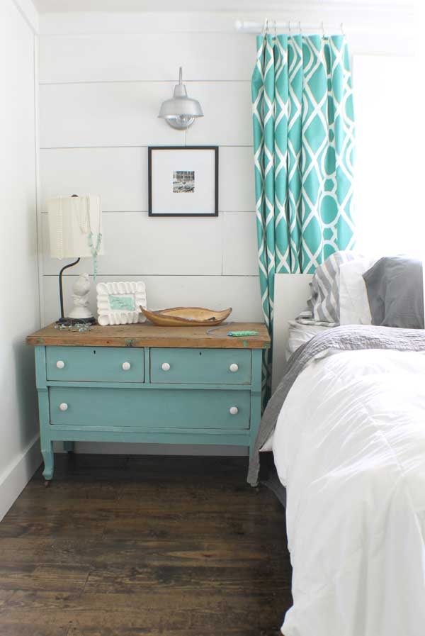 Chest Of Drawers in Teal Finish with Bedroom Accent Furniture