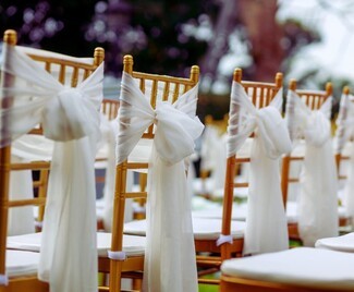 Chiavari Chair Gold Spindle with White Chiffon Sashes