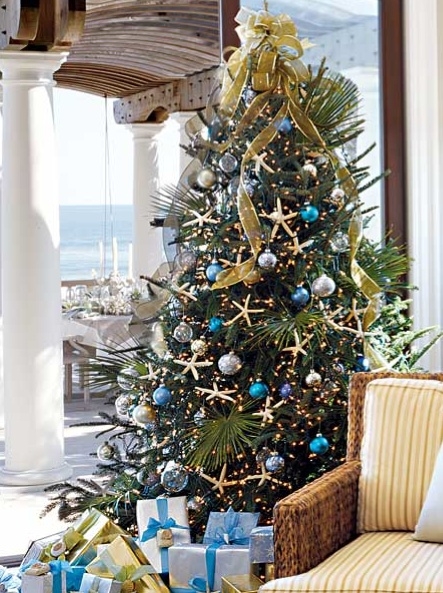 Christmas Tree with Palm Leaf Accents for an Oceanfront Luxe