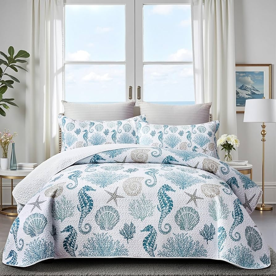 Coastal Quilt Set Seahorse Print Scalloped Edges Blue