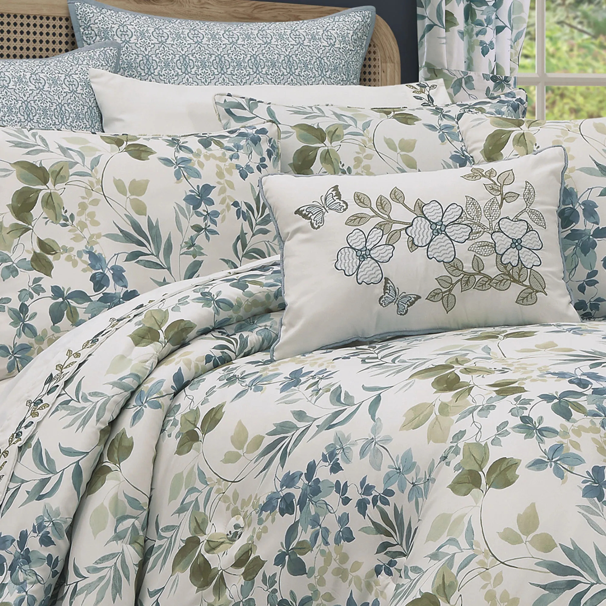 Comforter Set Butterfly Motif Leaf Print Reversible Set