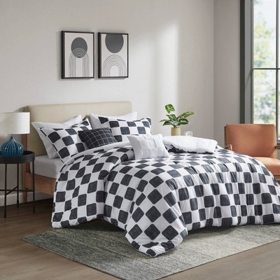 Comforter Set featuring Oversized Checkered Geometric Print