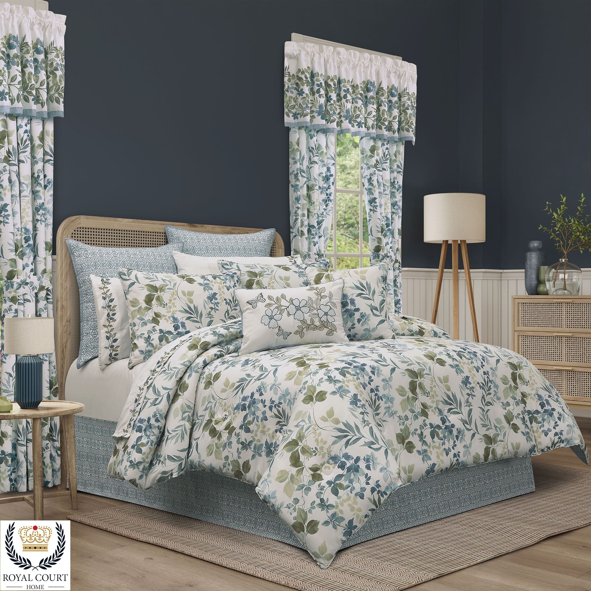 Comforter Set Leaf Print Sage Green Cane Detail Styling