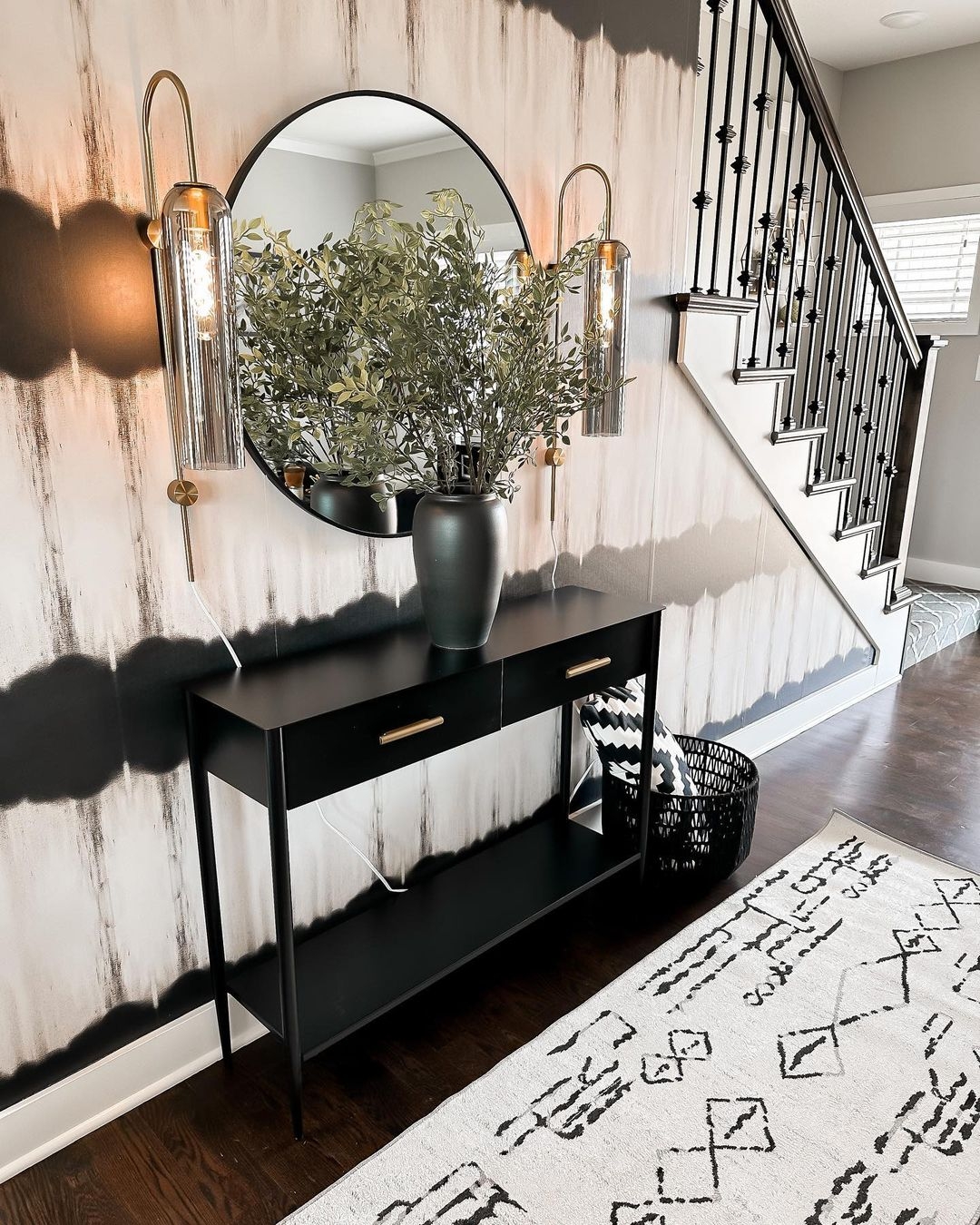 Console Table with Fluted Glass Lighting and Modern Abstract Wallpaper