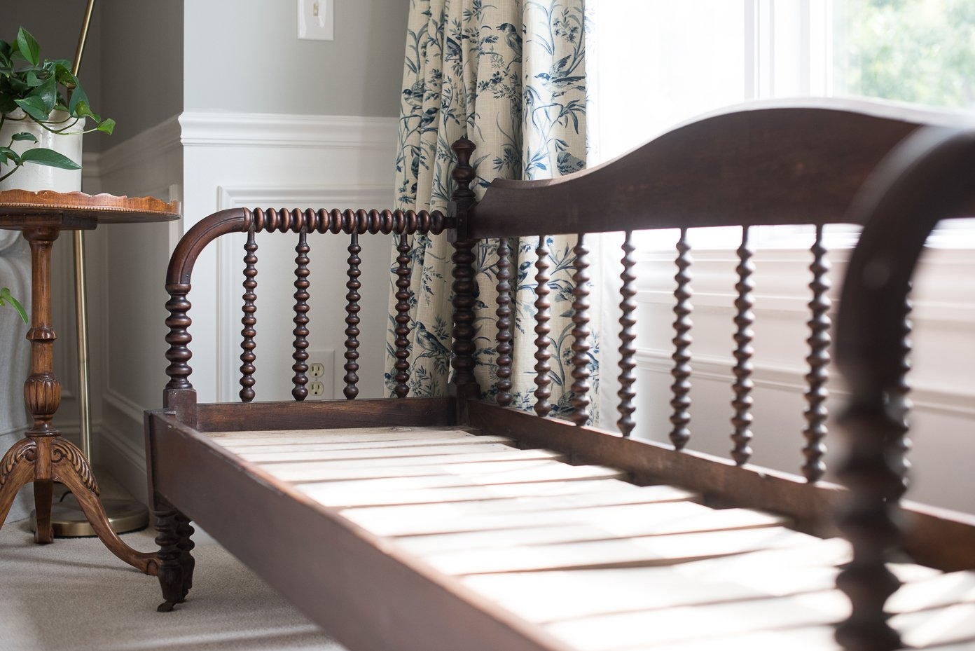 Daybed: Spool Turned Spindles and Bobbin Wood Detail