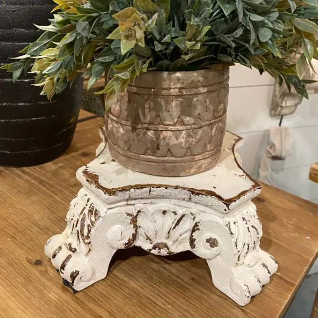 Decorative Riser: Chipped Paint Ornate Pedestal Riser