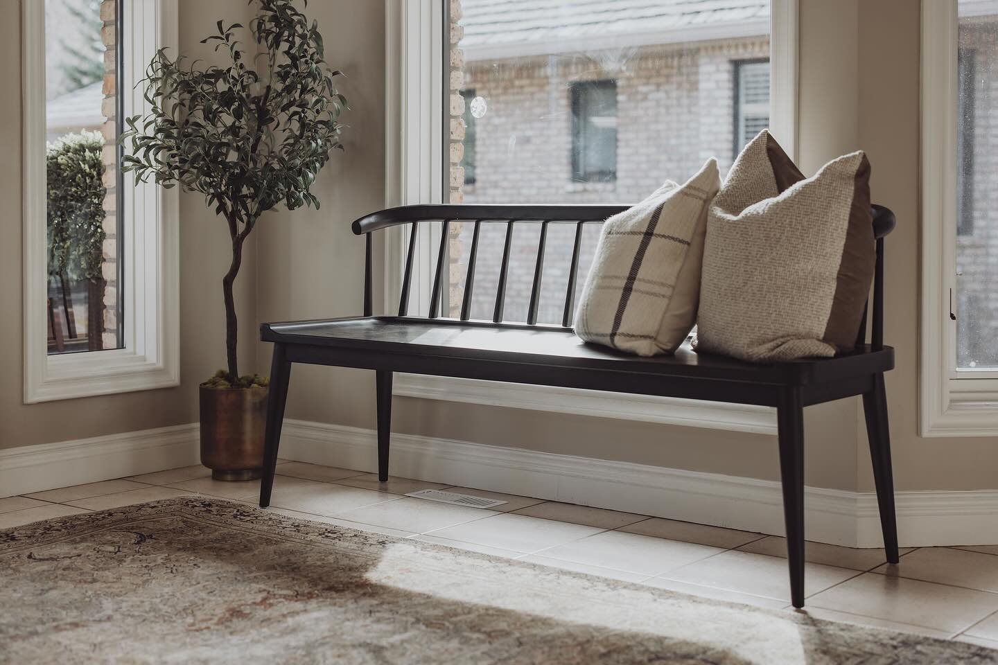 Dining Bench Spindle Back Matte Black Tapered Legs