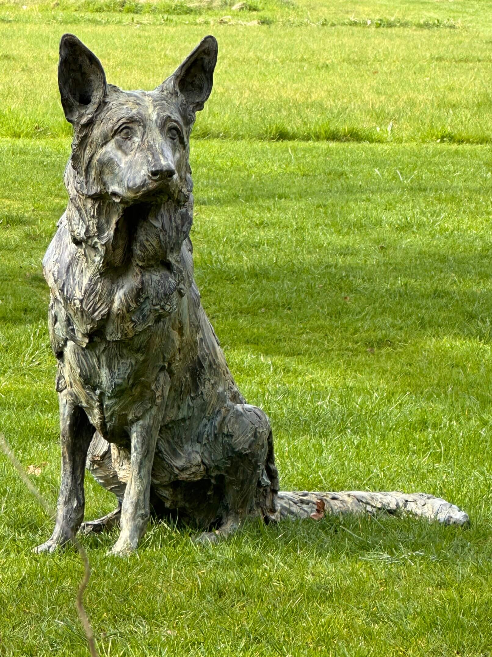 Dog Statue with Textured Patina for Outdoor Canine Lawn Decor