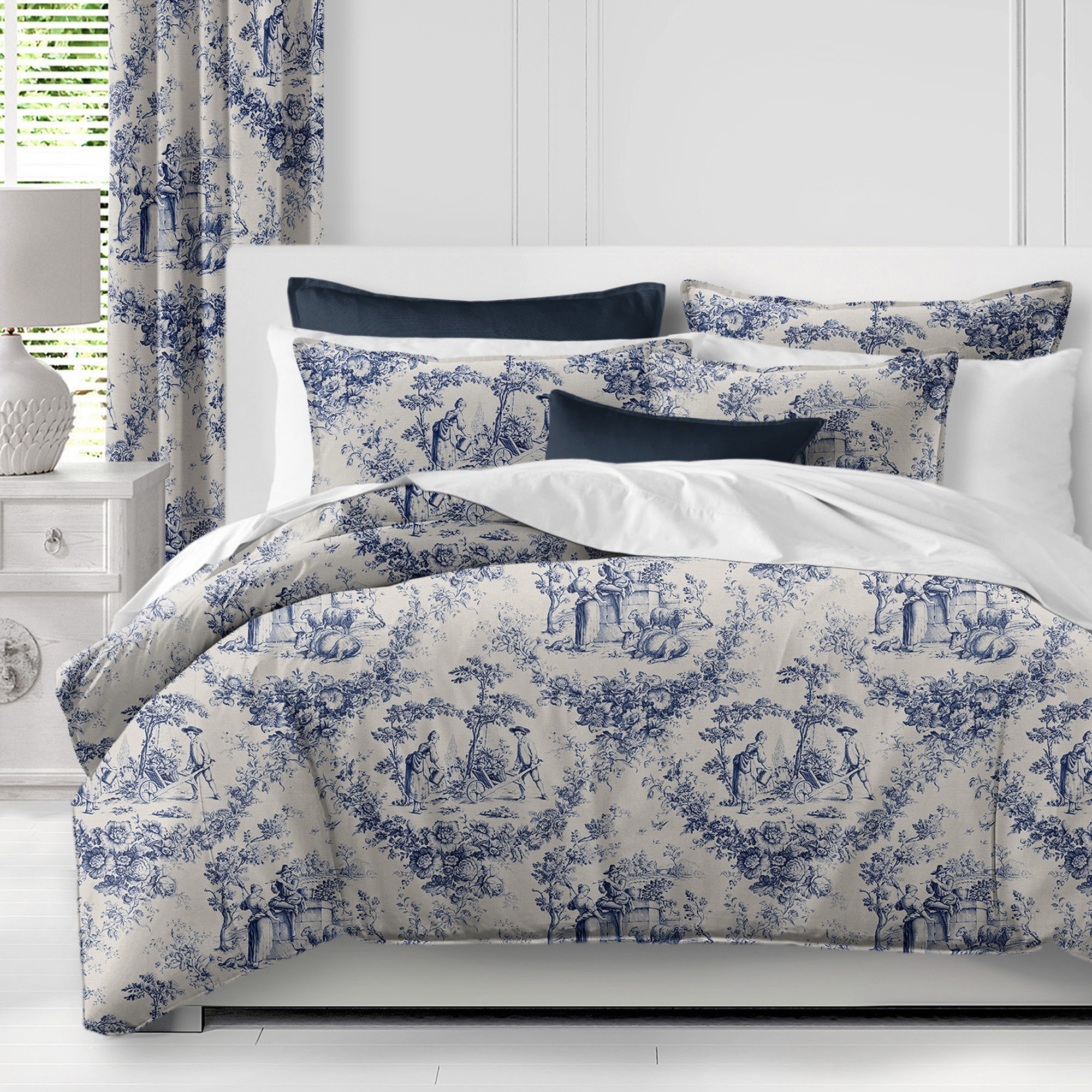 Duvet Cover Set in Toile De Jouy French Country Pattern