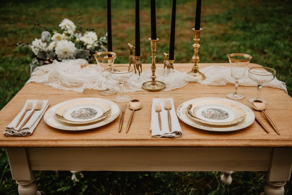 Flatware Set Gold Toned Finish and Slender Handles