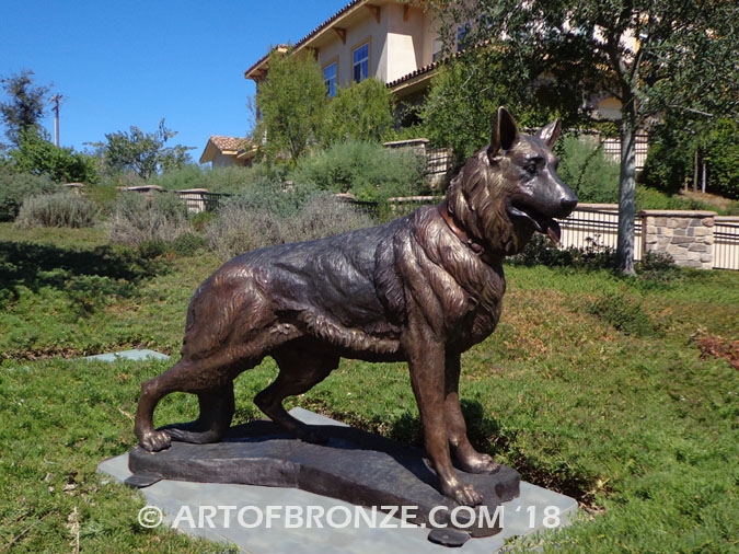 Garden Statue with Antique Patina for Realistic Outdoor Art