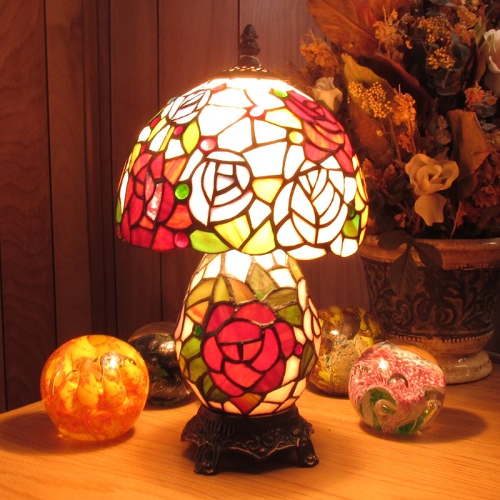Illuminated Base Table Lamp with Double Rose Glass Design