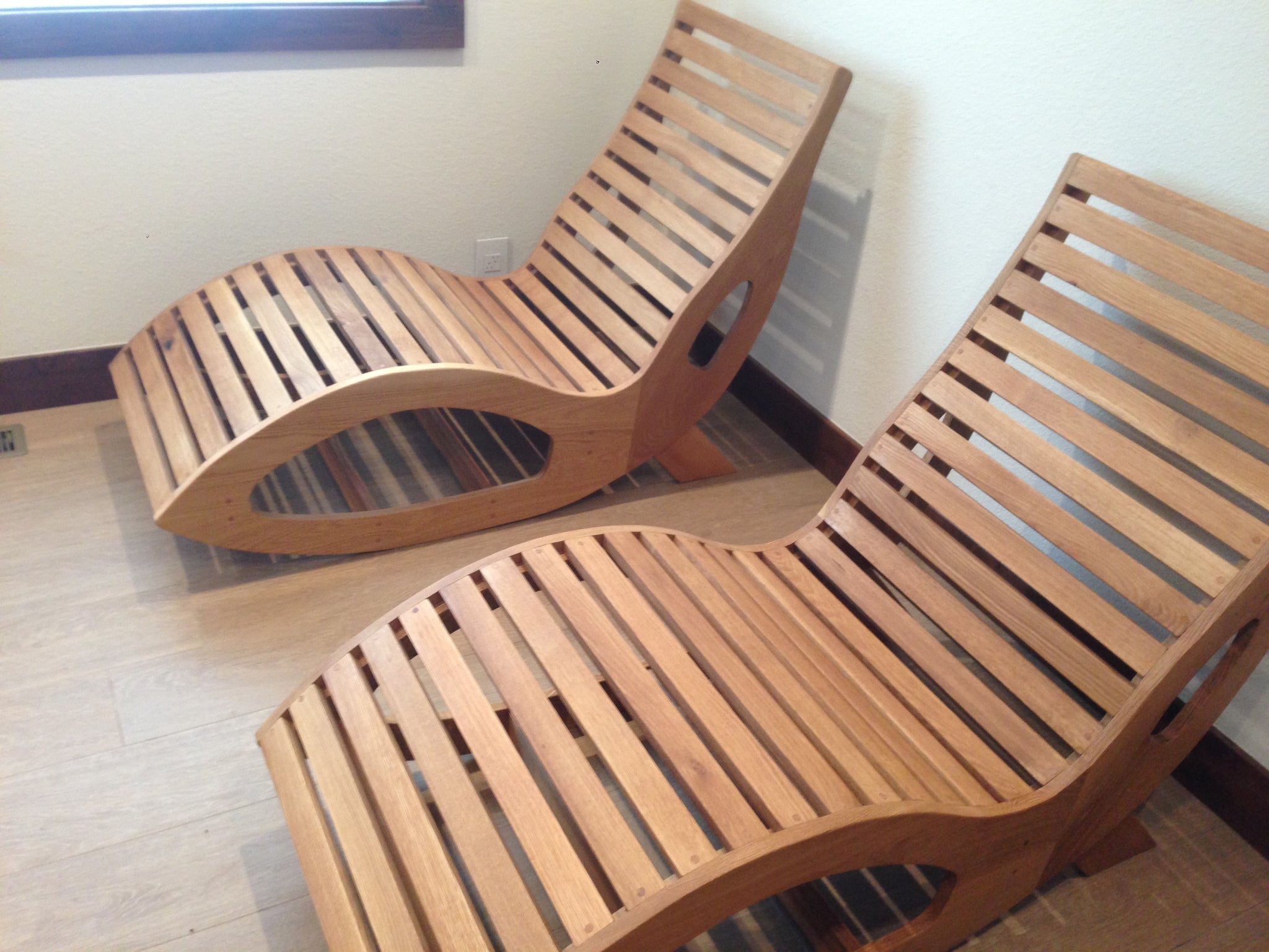 Lounge Chair: Cutout Sides Slatted White Oak Lounger