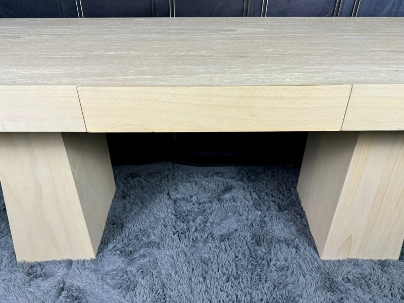 Minimalist Desk with Plinth Base and Plinth Leg Desk Design