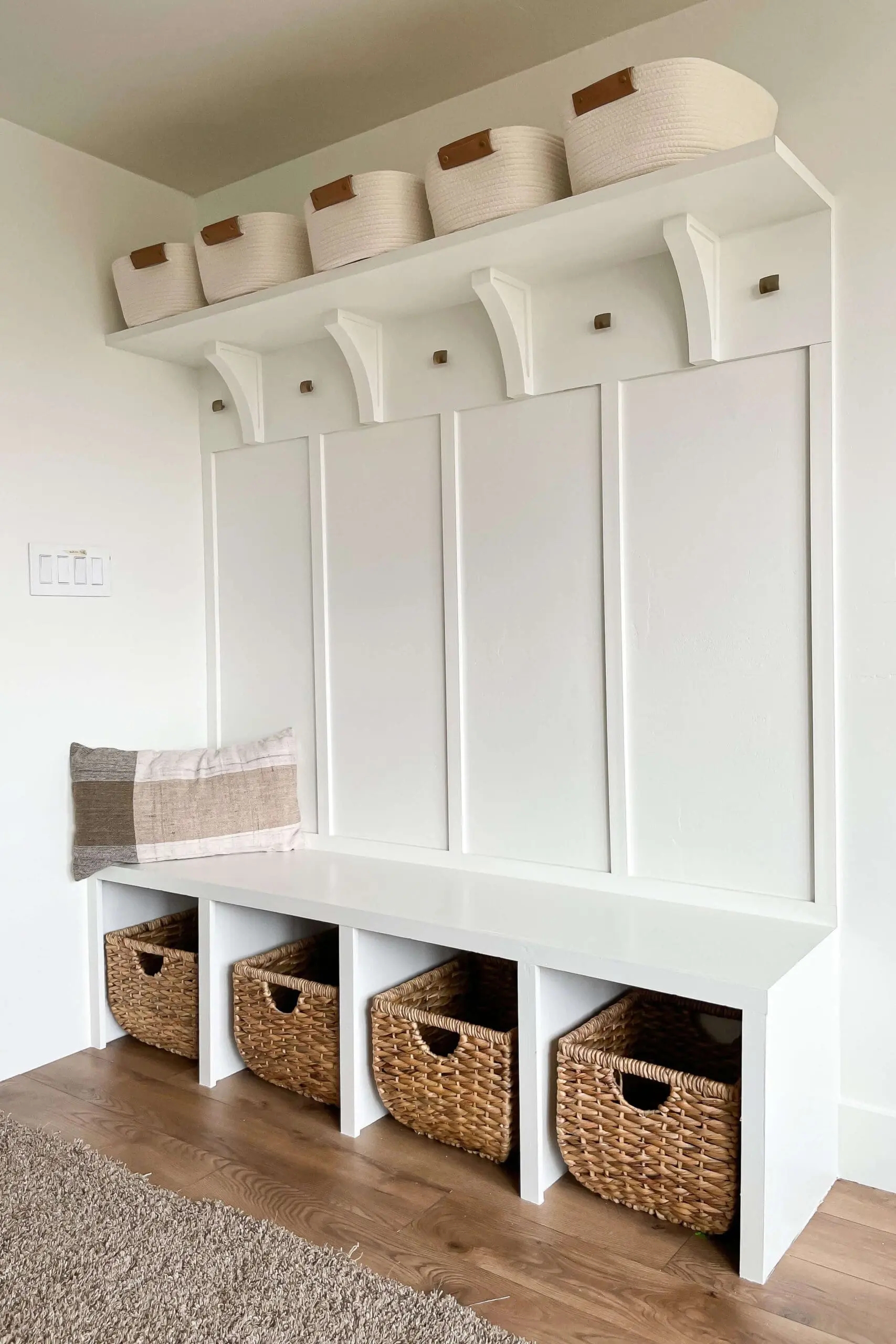 Mudroom Storage Bench: Entryway Cubby Storage with Leather Baskets