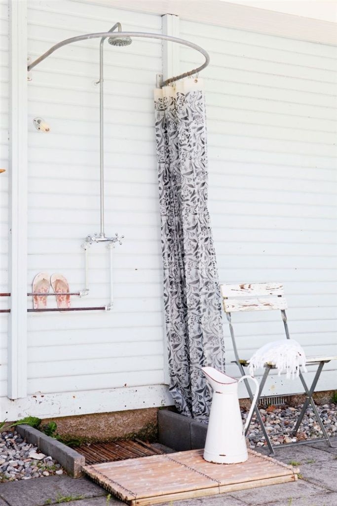 Outdoor Shower Exposed Silver Plumbing Coastal Cottage Shower