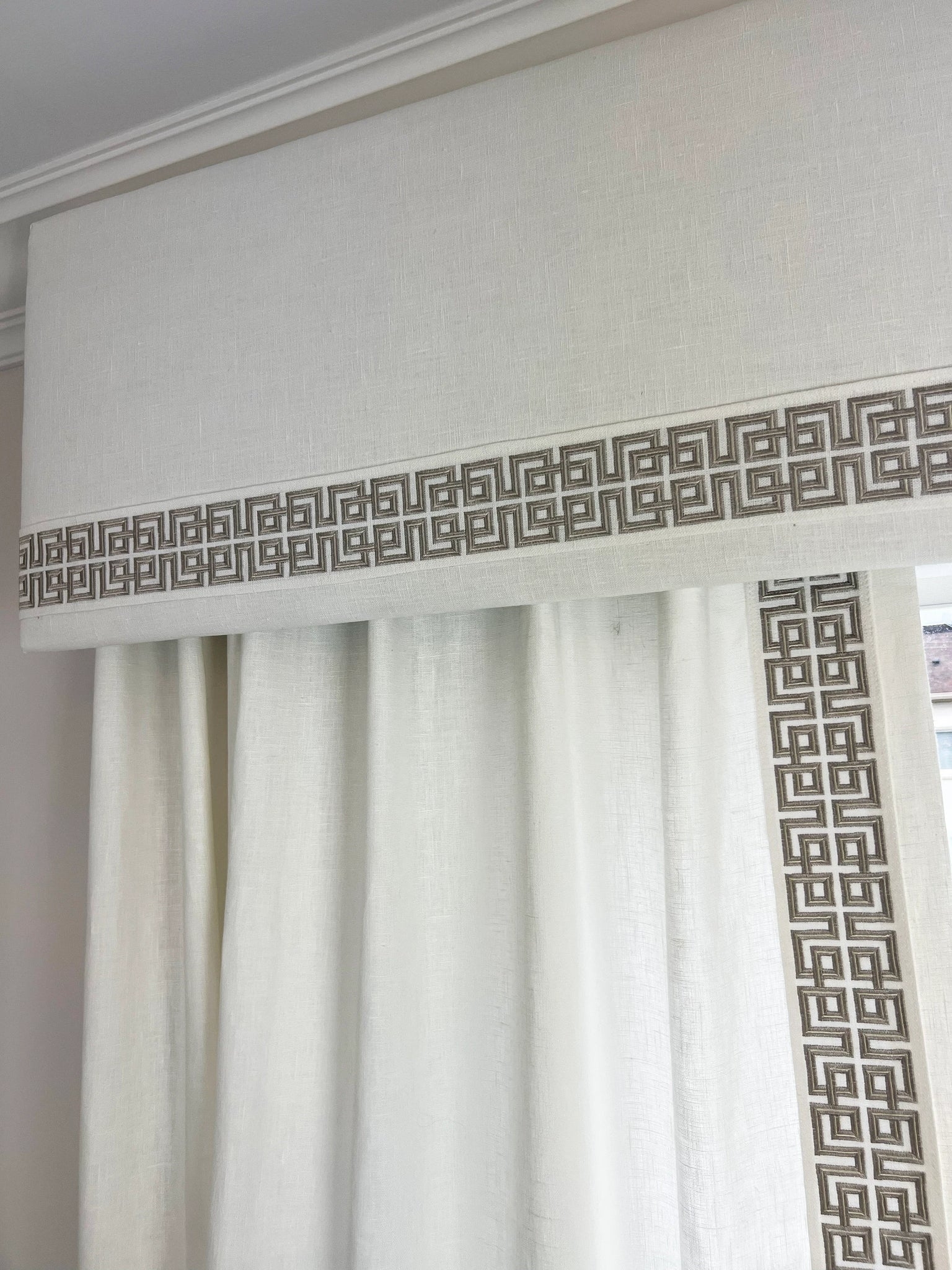 Pelmet Valance Textured Linen Fabric Upholstered Cornice Box