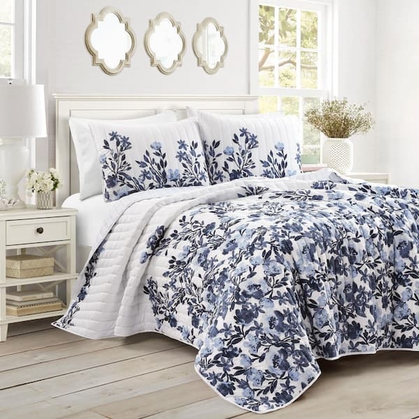 Quilt Set in Navy Floral Pattern with Channel Quilting