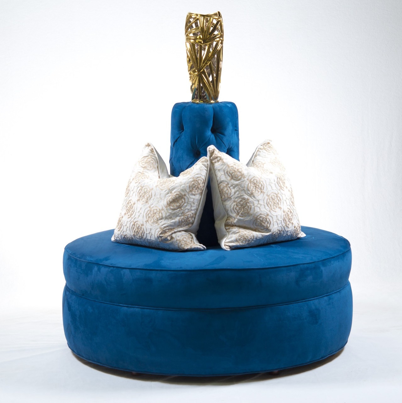 Round Settee With Central Tufted Cone in Royal Blue