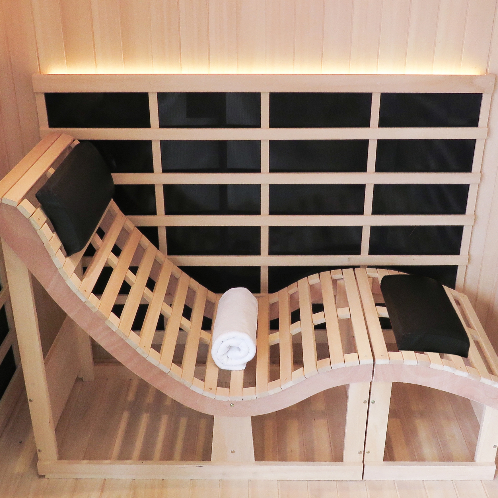 Sauna Recliner: Sauna Optimized S-Curve Slat Design