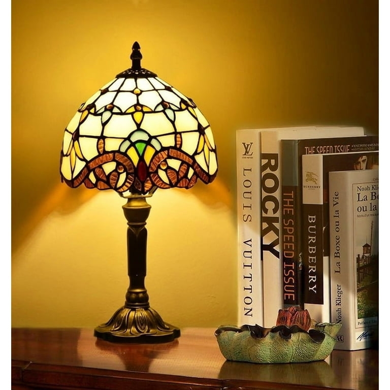 Scalloped Edge Table Lamp with Ornate Pedestal Base
