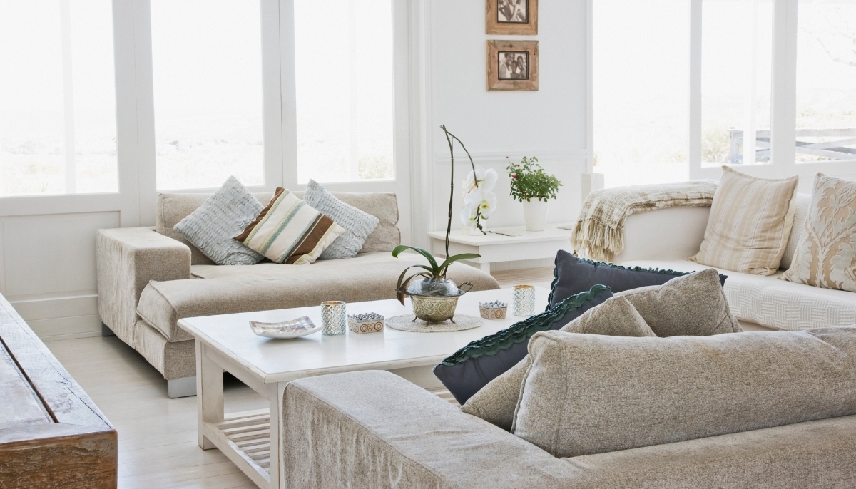 Sectional Sofa Layout: Conversational Seating for Coastal Homes